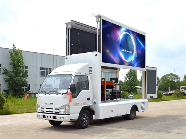 Advantages of Mobile LED Advertisng Trucks
